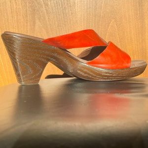 Munro made in USA red leather sandals